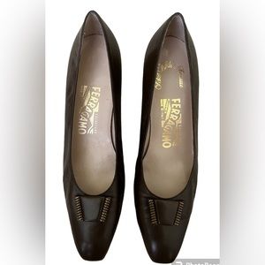 Salvatore Ferragamo Vintage Brown Pump Heels Womens Sz 9